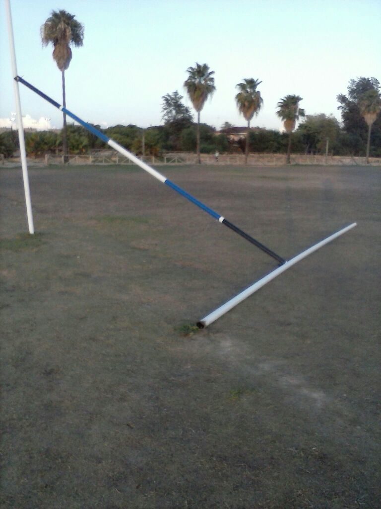 Reparados daños por vandalismo en el campo de rugby de Chapín