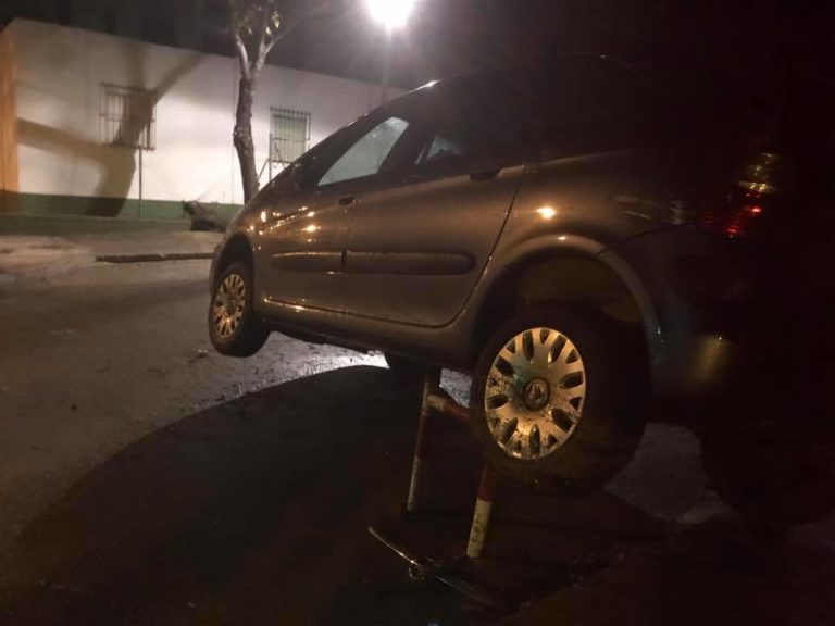La fuerte tromba de agua de esta madrugada provoca numerosos daños