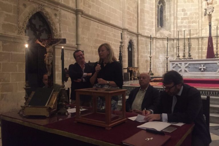 Marisa Palomares, nueva Hermana Mayor de la Vera Cruz