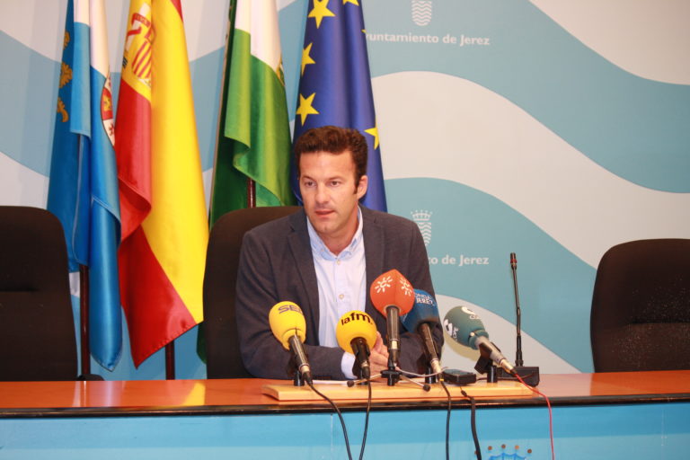 Ciudadanos exige al gobierno local un refuerzo de la limpieza durante las zambombas