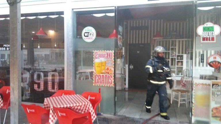 Incendio de una freidora en una Pizzería de Luz Shopping