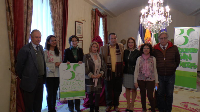 La alcaldesa y los RR.MM. presentan la V Campaña ‘Juguetes sin límites’