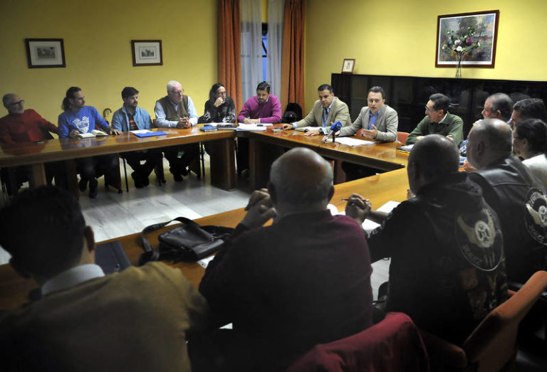 La alcaldesa se reúne el miércoles con la familia de Ángel Nieto y Carmelo Ezpeleta