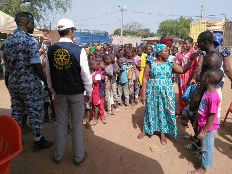 EL ROTARY CLUB DE JEREZ PROPICIÓ LA VACUNACIÓN DE 17.000 NIÑOS EN COSTA DE MARFIL