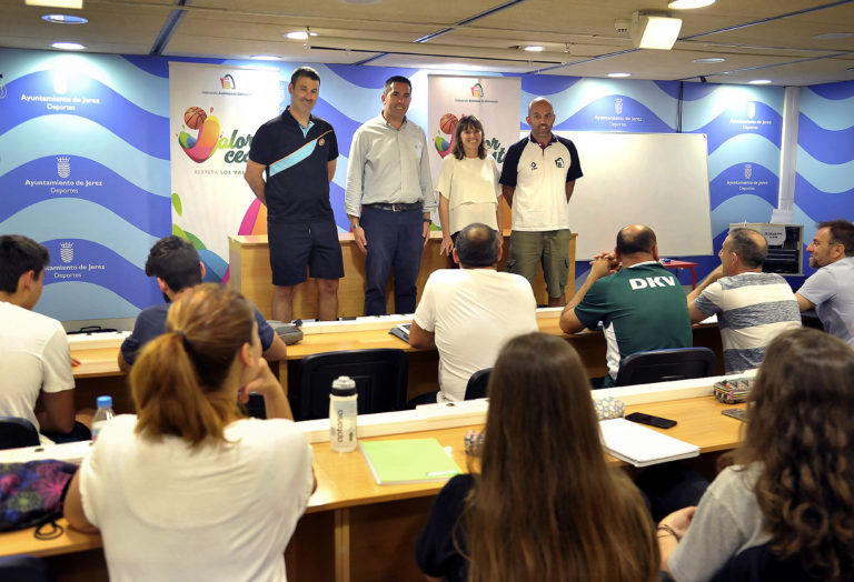 Se inaugura el Curso de Entrenadores ‘nivel 1’ de Baloncesto impulsado por la Federación Andaluza