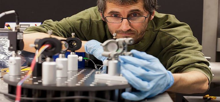 Un investigador de la UCA gana el premio a la mejor tesis doctoral de la Sociedad Española de Astronomía