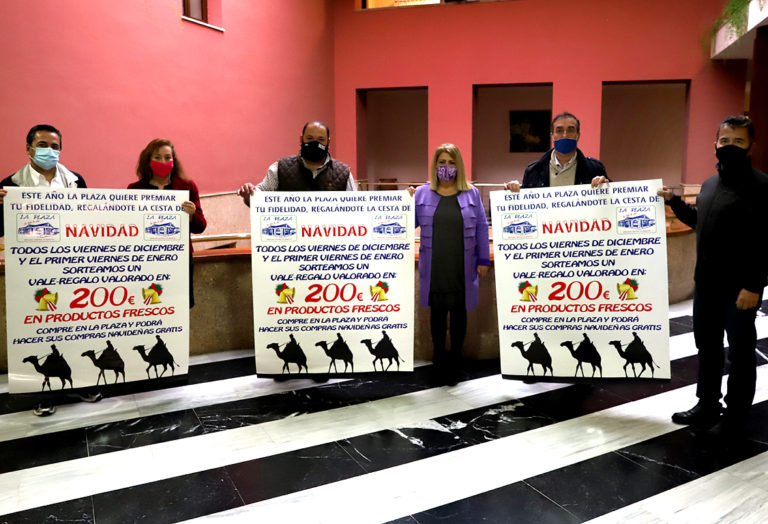 El Ayuntamiento apoya la campaña de Navidad de los comerciantes del Mercado Central de Abastos