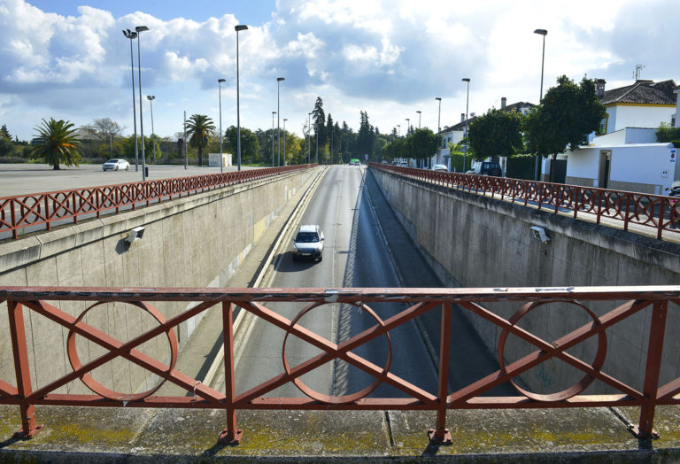 La avenida de las Olimpiadas se corta al tráfico de 8 a 18 horas para labores de reposición de calzada