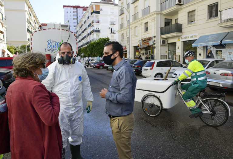 El refuerzo de limpieza viaria en fines de semana también se extenderá a los días festivos de Navidad y Reyes Magos