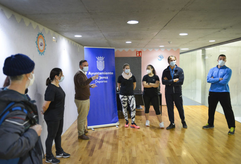 Clases dirigidas de actividades deportivas de sala a través de internet