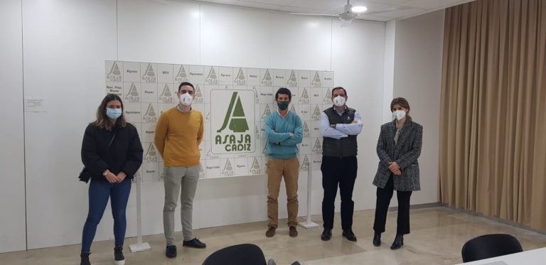 NN.GG. traslada su apoyo a los jóvenes agricultores ante el «castigo» de la PAC