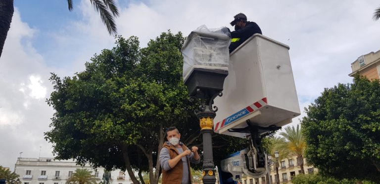 El reloj de Losada vuelve hoy a la Plaza del Arenal