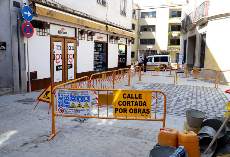 Hoy viernes se reabren el tráfico en las calles Chapinería y Sedería