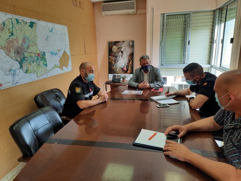 El Ayuntamiento ofrece a la UME su colaboración para el desarrollo de actuaciones en el municipio