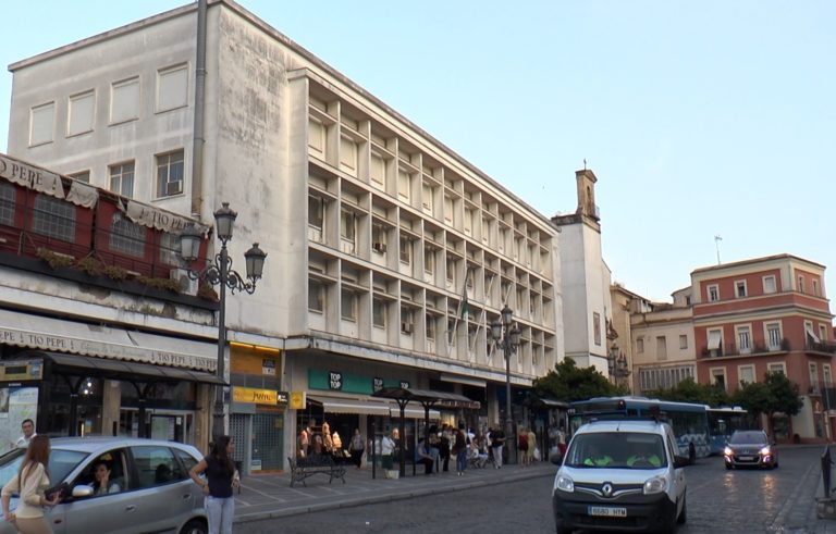 El Ayuntamiento vende el edificio de la Plaza Esteve por 1.200.000 euros