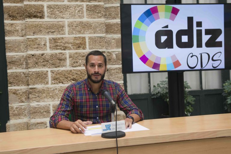 Diputación destinará 800 mil euros para la implantación de placas solares y luminarias eficientes