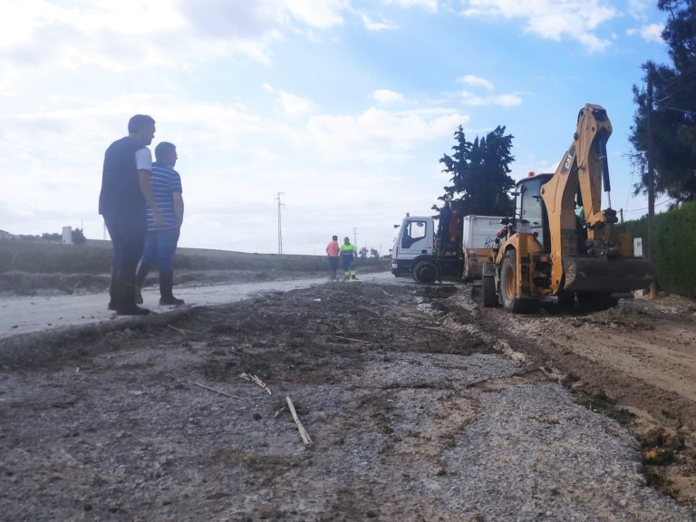 Continúan las labores de limpieza para recuperar la normalidad de las barriadas rurales afectadas por las lluvias