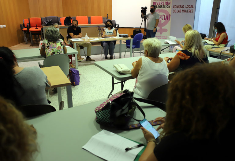El Consejo Local de las Mujeres trabaja ya en la programación de actividades  para la campaña del 25 de noviembre