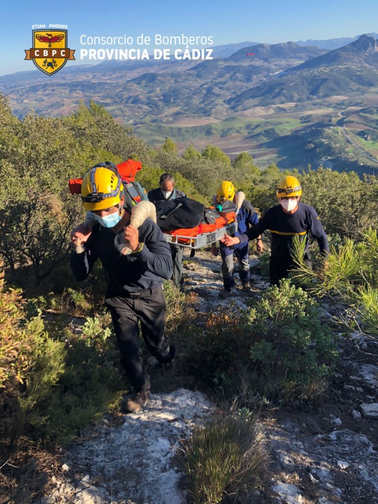 Accidente por colisión entre dos parapentistas en Algodonales. Uno de ellos, fallecido