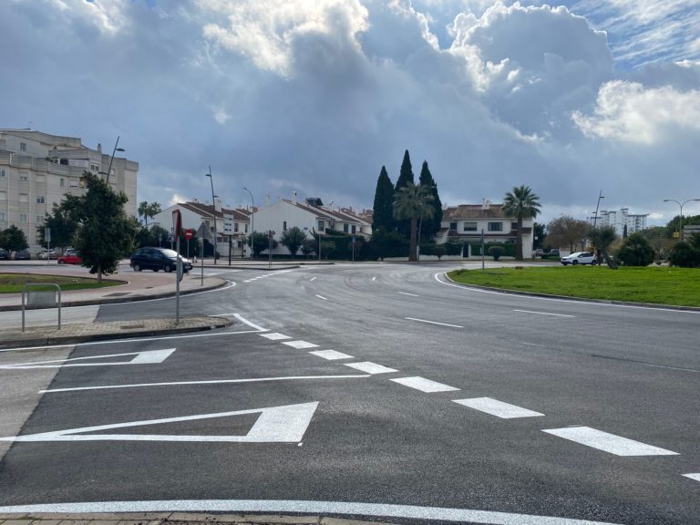 Culmina el reasfaltado de la Rotonda de acceso al Parque Empresarial