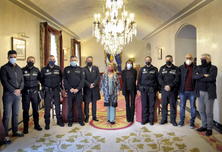 Toma de posesión de cuatro agentes de Policía Local en comisión de servicio 