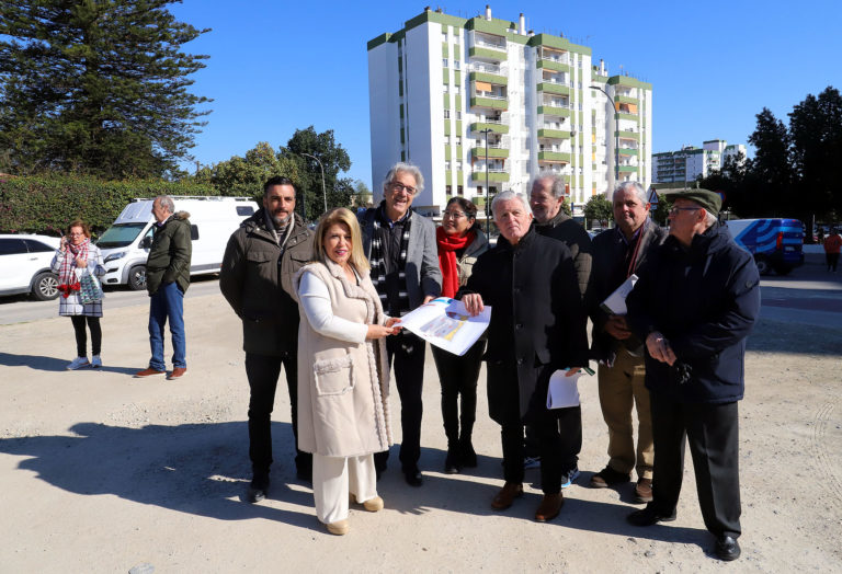 Mamen Sánchez anuncia la construcción de una nueva bolsa de aparcamientos en El Almendral y el adecentamiento de un nuevo bulevar