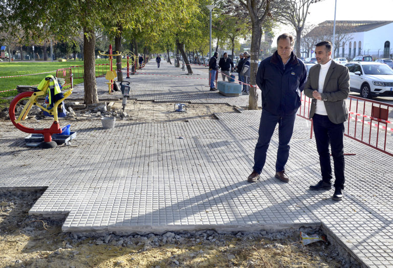 <strong>El Gobierno local avanza en la mejora de los acerados de la avenida Rey Juan Carlos I</strong>