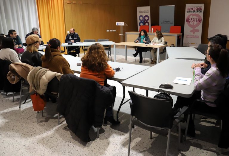 <strong>El Foro Social contra la Trata de Mujeres y Niñas pone en común iniciativas de sensibilización y formación</strong>