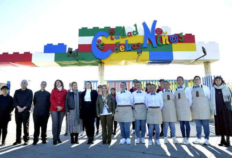 Se inaugura la Ciudad de la Infancia, el gran parque infantil de Jerez con acceso gratuito