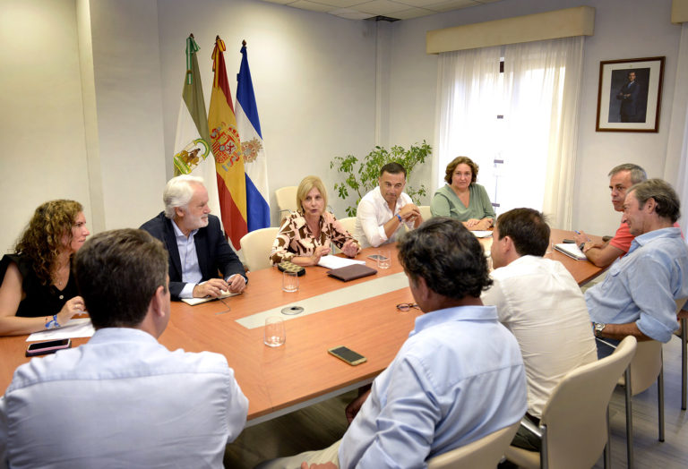 Pelayo aborda con agricultores y ganaderos el problema de la sequía en la Campiña de Jerez
