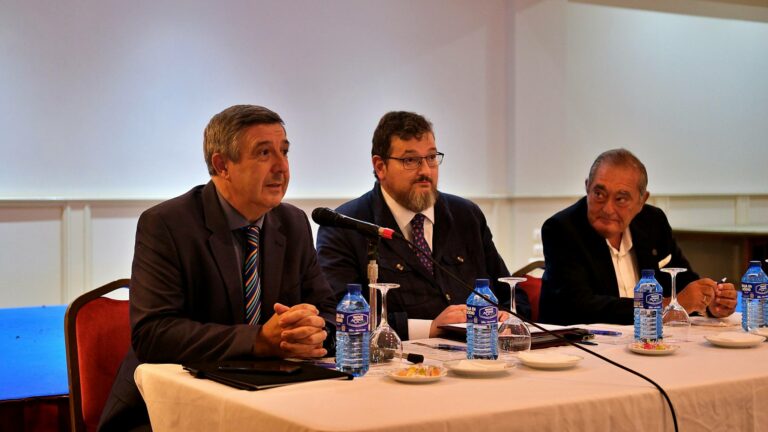EL ESCRITOR JESÚS RODRÍGUEZ ARIAS PRESENTÓ SU ÚLTIMO LIBRO EN JEREZ