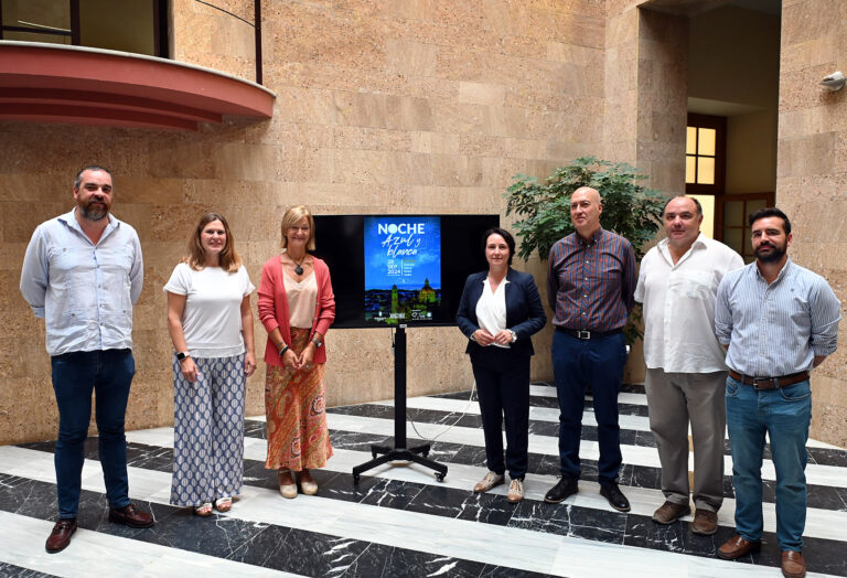 El centro de Jerez acogerá la ‘Noche Azul y Blanca’ el sábado 28 de septiembre con propuestas culturales y comerciales