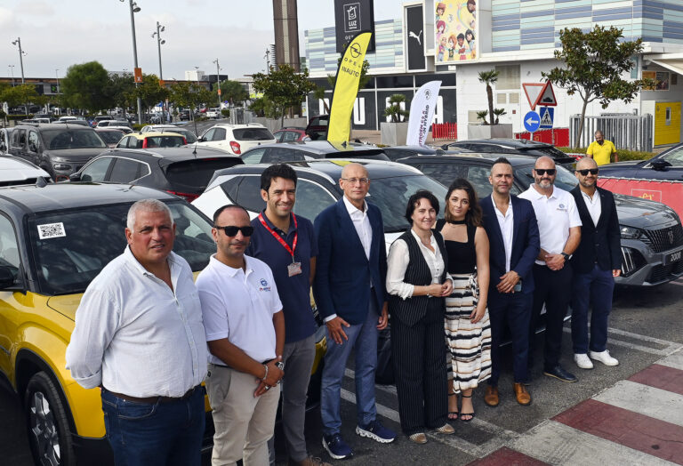 La I Exposición de Vehículos Ecológicos  enmarcada en las actividades de la ‘Semana de Movilidad’ exhibe 20 modelos de última generación del sector 